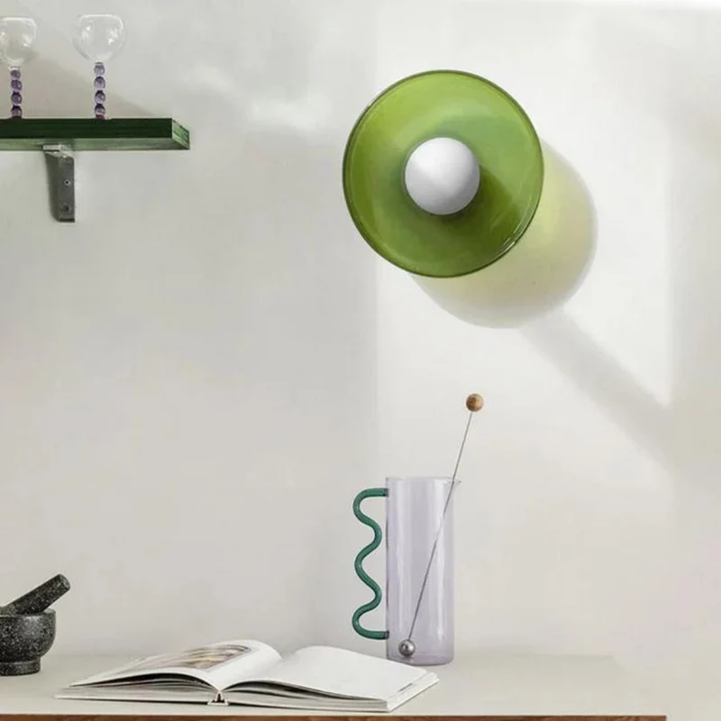Rund Taklampe med Stilren Funksjonalitet - LumiSphere | Luvikno