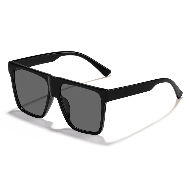 Dame kvadratisk solbrille i elegant design med myke linser Luvikno
