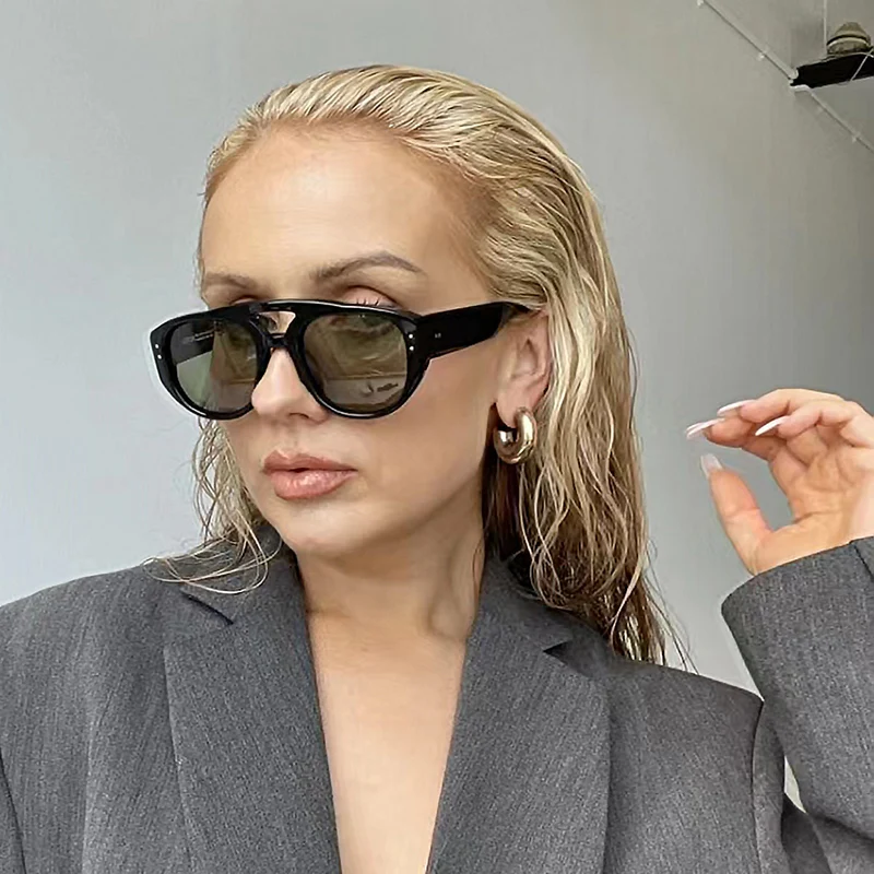 Dame oversized solbrille med moderne, strukturert ramme Luvikno