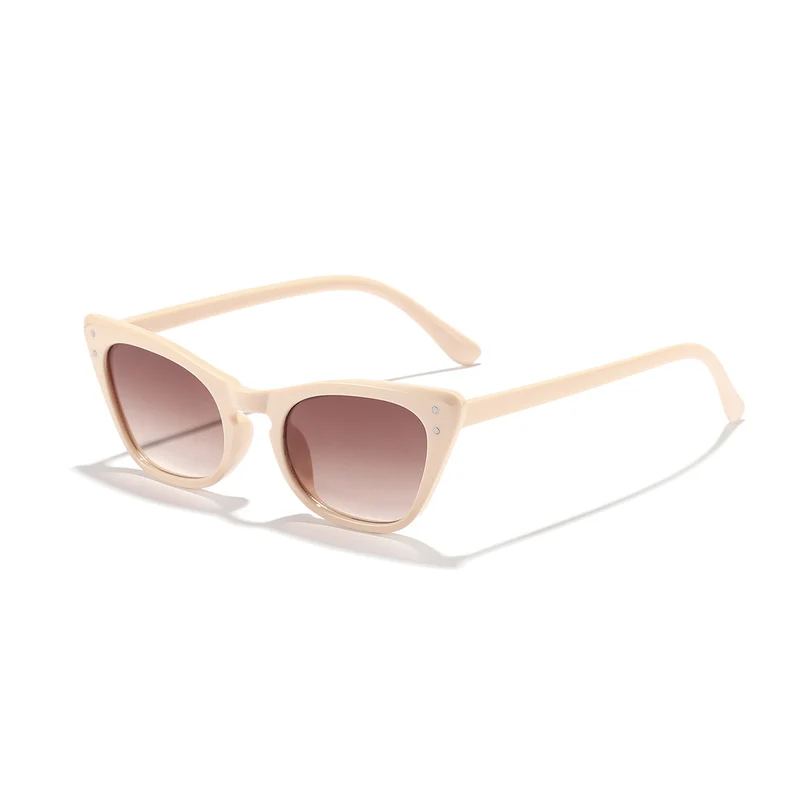 Dame Cat-Eye solbriller med speilende glass og stilfull ramme Luvikno