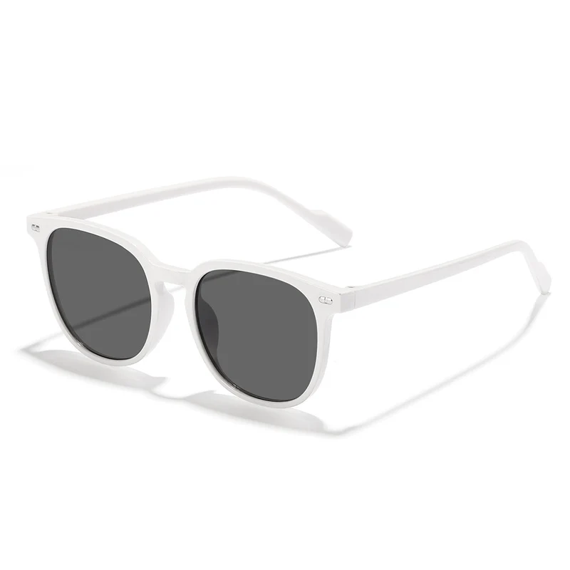 Dame fashionable solbriller med transparent ramme og høy kvalitet linser Luvikno