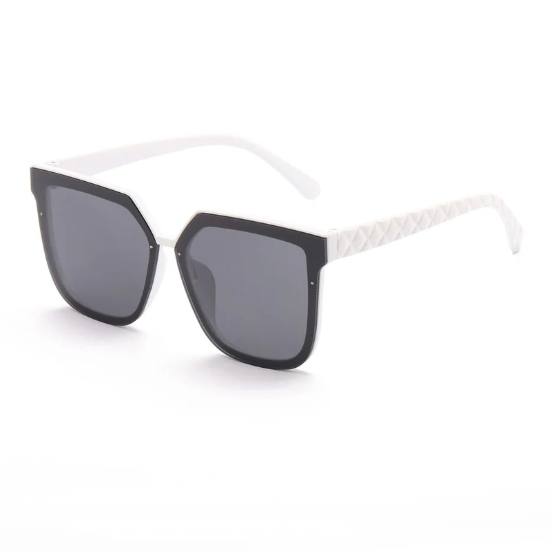 Dame modische solbrille med innovativ polygonal design Luvikno