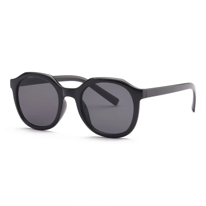 Dame moteriktig solbrille med fasetterte rammer og UV-beskyttelse Luvikno