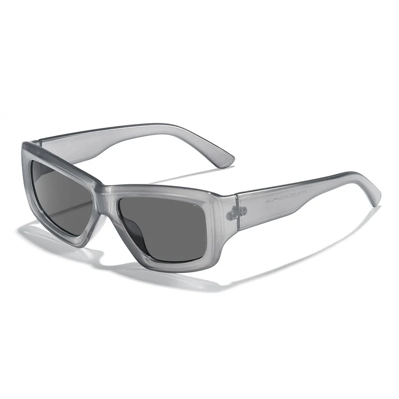 Dame moteriktig solbrille i unik ramme Luvikno