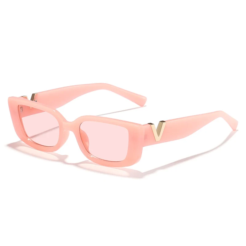 Dame moteriktig kvadratisk solbrille med gullbekledning Luvikno