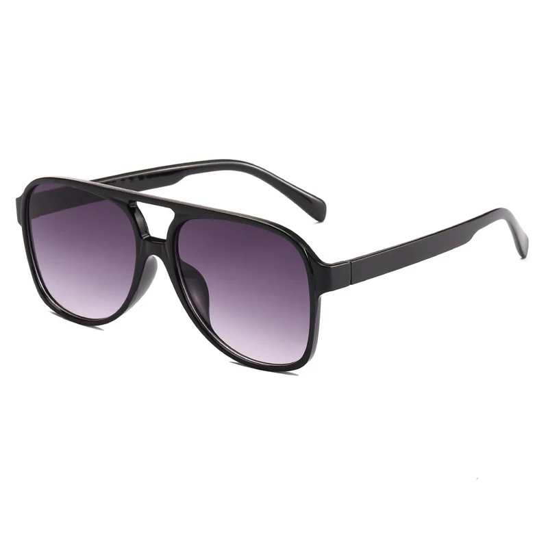 Dame moteriktig kvadratisk solbrille med bred ramme Luvikno