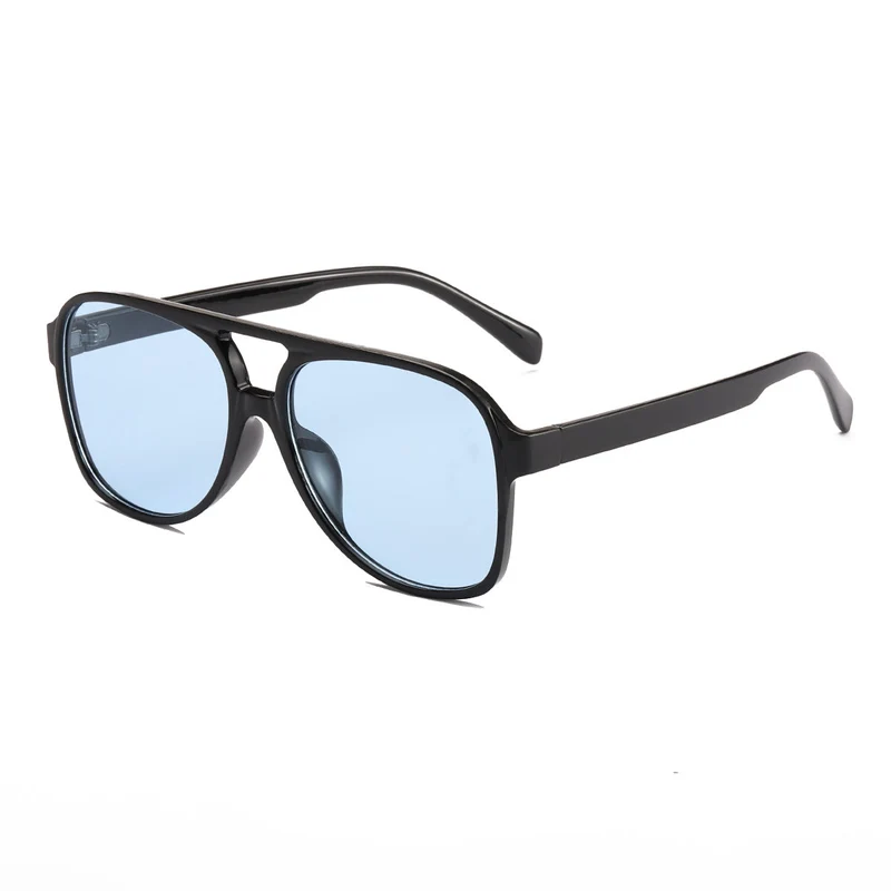 Dame moteriktig kvadratisk solbrille med bred ramme Luvikno