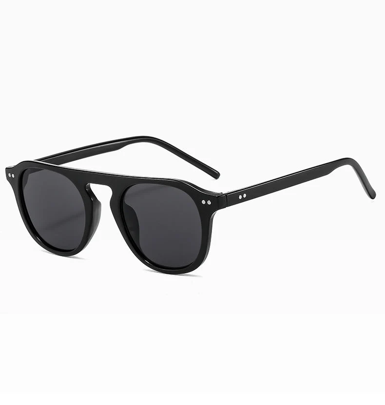 Dame klassisk solbrille med kvadratisk ramme og polarisert glass Luvikno