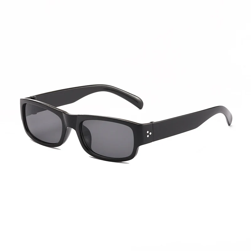 Dame elegant solbrille med moderne ramme Luvikno