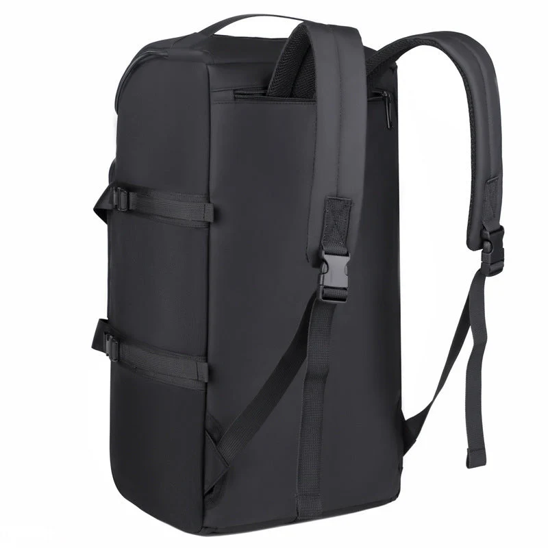 Men's sporty and spacious travel bag Luvikno