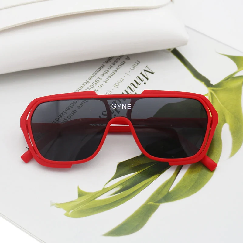 Dame Sporty solbrille med moderne design Luvikno