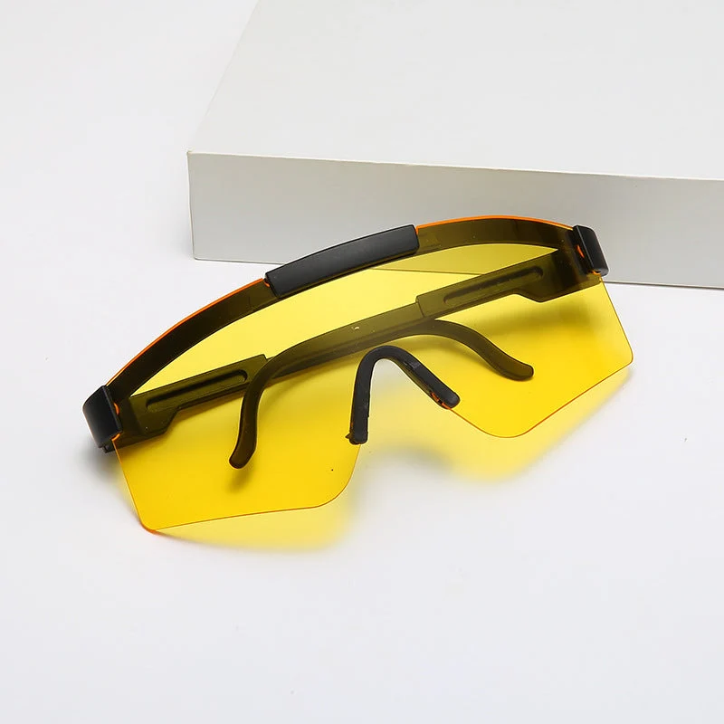 Dame Sport-solbrille med futuristisk design Luvikno