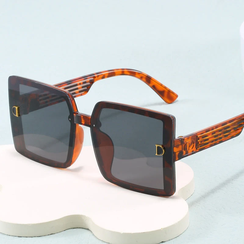 Dame firkantet solbrille med ergonomisk ramme og UV-beskyttelse Luvikno