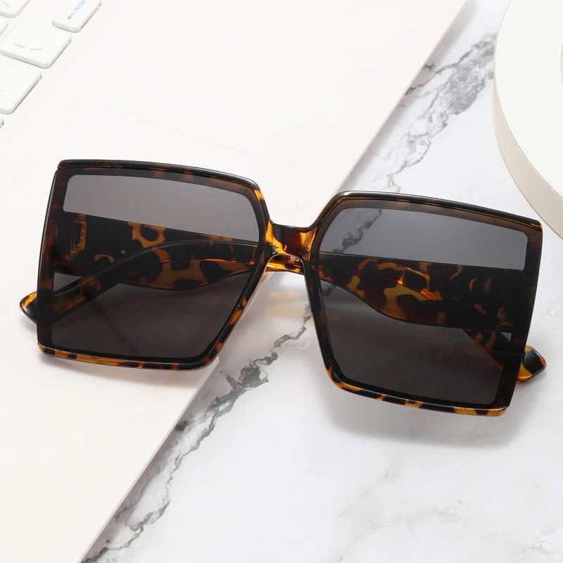 Dame Overdimensjonert Solbrille med luksuriøs Detalj Luvikno