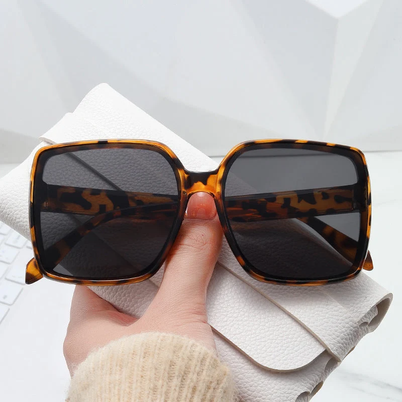 Dame oversized solbriller i moderne skilpadde-design Luvikno