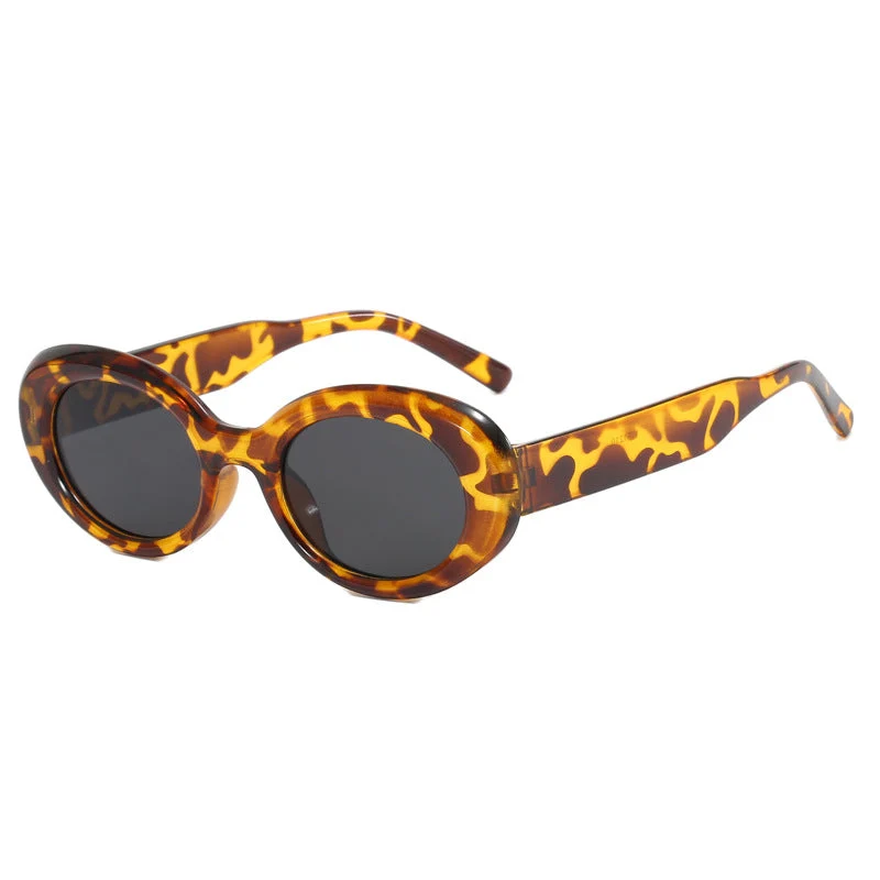 Damer oversized solbrille i moderne design Luvikno