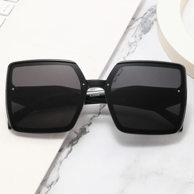 Dame overdimensjonert kvadratisk solbrille Luvikno