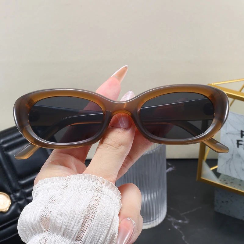 Dame moteriktig solbrille med oval design og UV-beskyttelse Luvikno