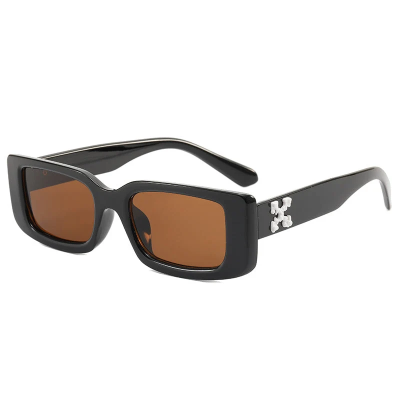 Dame Motek Solbrille med markant design Luvikno