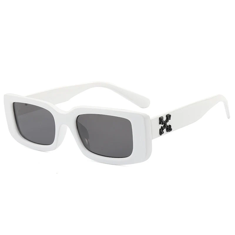 Dame Motek Solbrille med markant design Luvikno