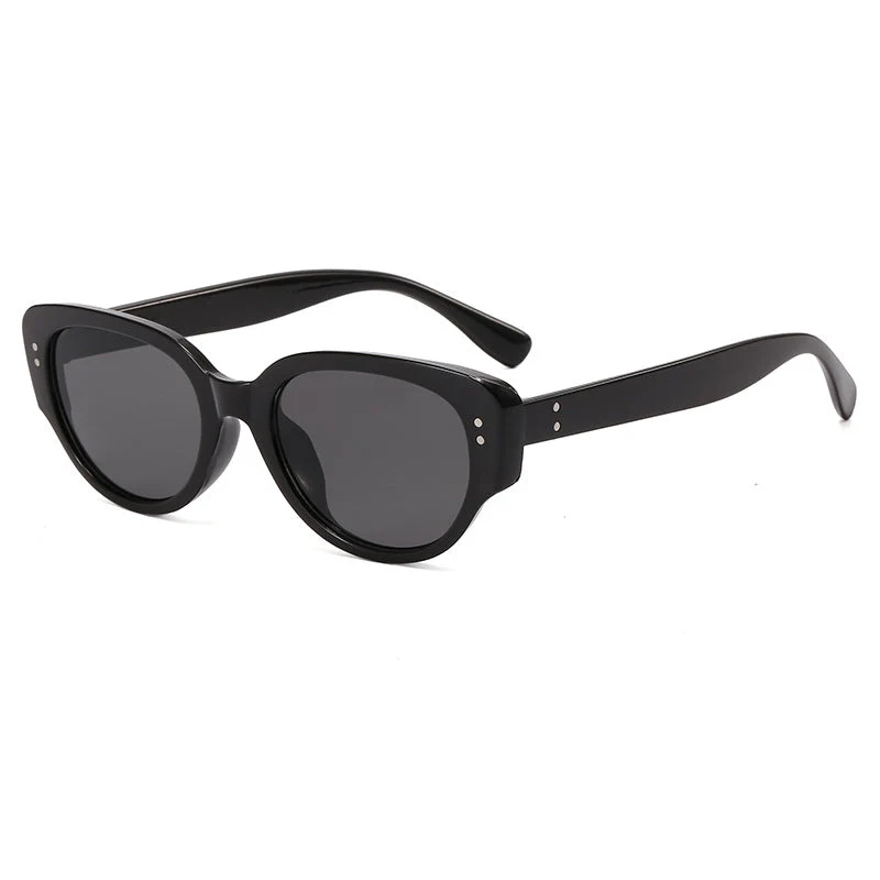 Dame moteriktig solbrille med markant design Luvikno