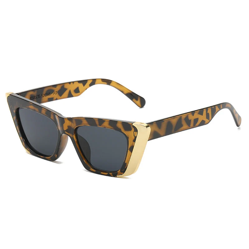 Dame moteriktig solbrille med firkantet ramme og luksuriøst fôr Luvikno