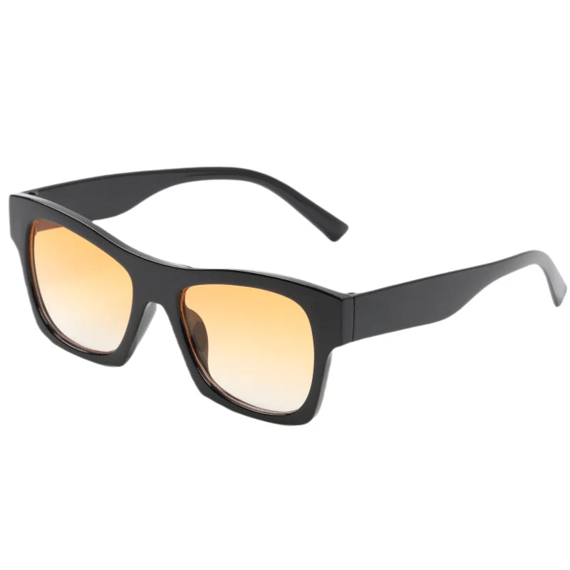 Dame moteriktig solbrille i elegant kvadratdesign Luvikno