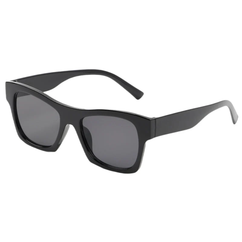 Dame moteriktig solbrille i elegant kvadratdesign Luvikno