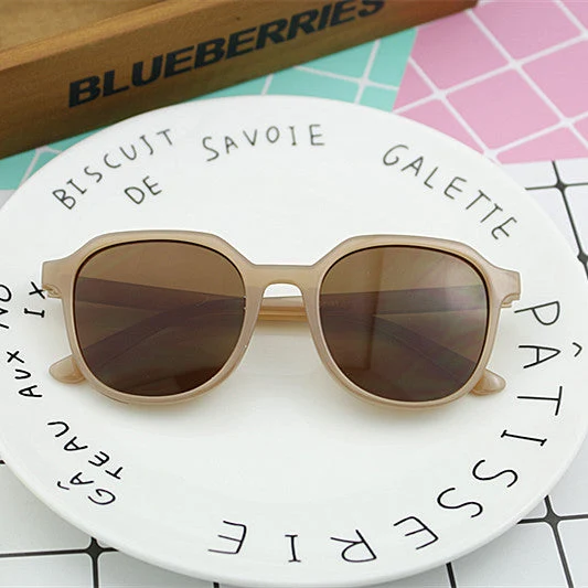 Dame moterik solbrille i elegant, åttekantet design Luvikno