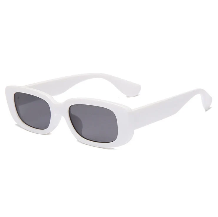 Dame moteriktig solbrille med trendy havskjell-design Luvikno