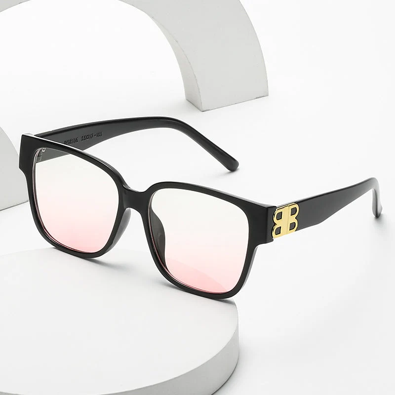 Dame fashionable firkantet solbrille med elegant logo Luvikno
