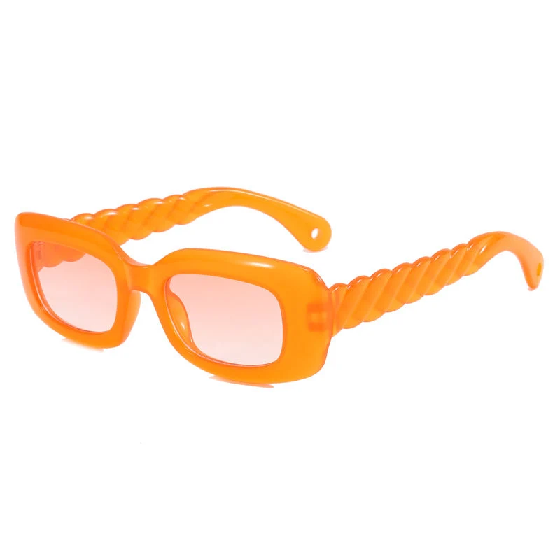 Dame moteriktig firkantet solbrille med unikt vridd stangdesign Luvikno