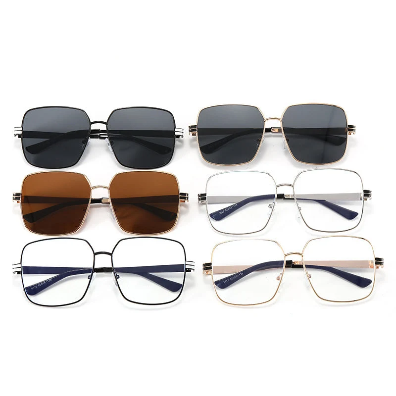 Dame moteriktig firkantet brille med filigran metallramme Luvikno
