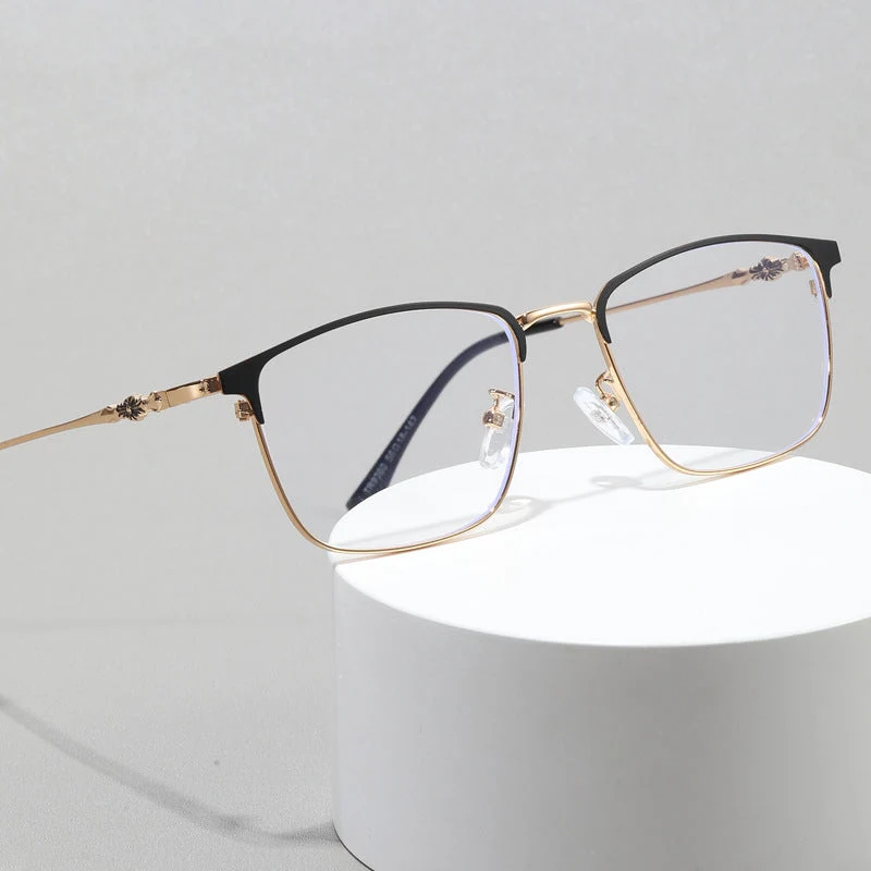 Dame moteriktig kvadratisk brille med elegant metallramme Luvikno