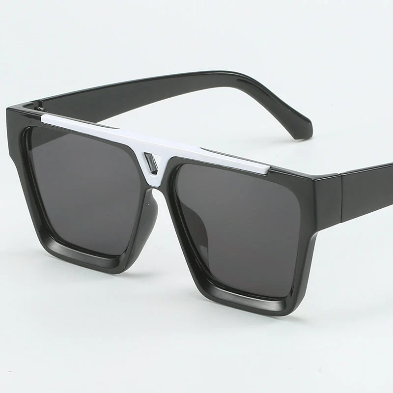 Dame moterik oversized solbrille med stilige gullaccent Luvikno