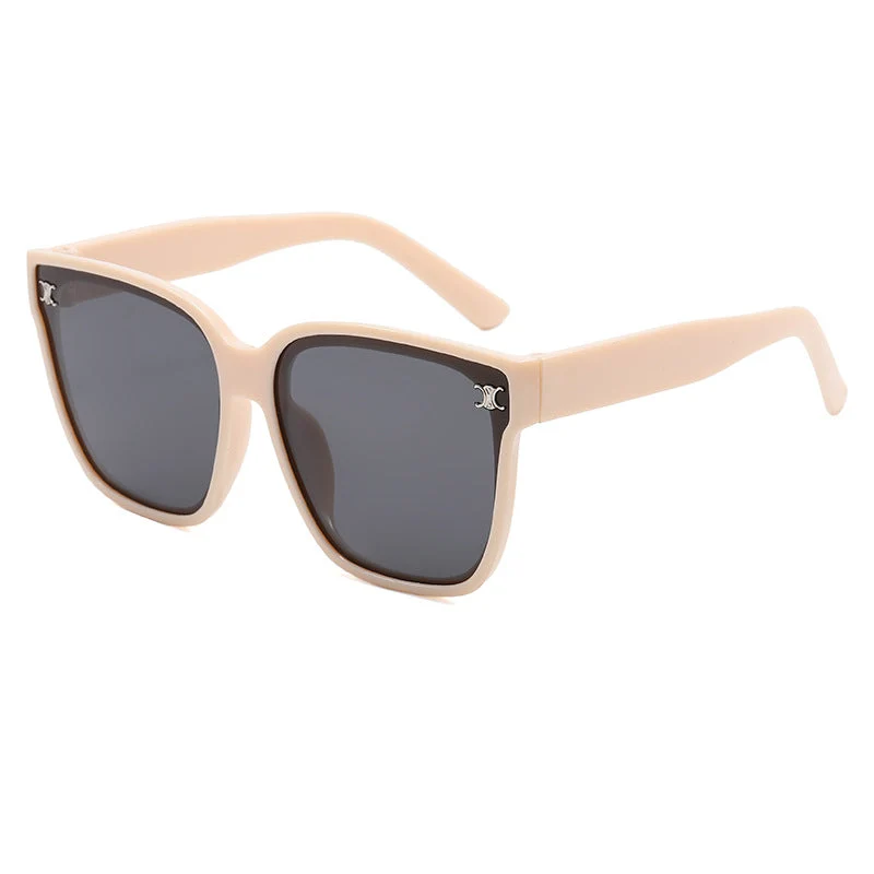 Dame moteriktig oversized solbrille med rhombiske glass Luvikno