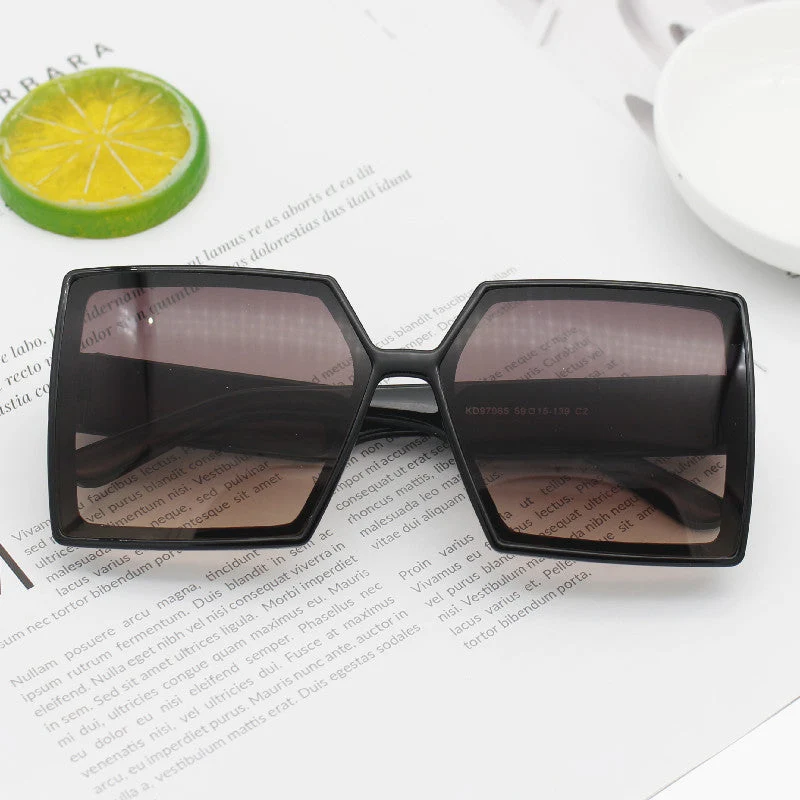 Dame Mote Oversized Solbriller med kantet design Luvikno