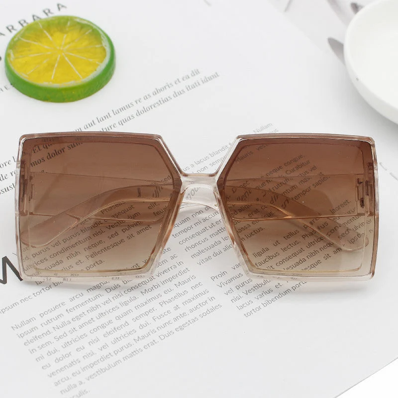Dame Mote Oversized Solbriller med kantet design Luvikno