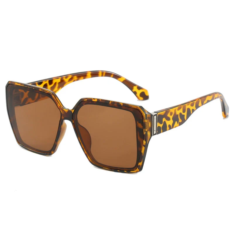 Dame moteriktig geometrisk solbrille i urban stil Luvikno