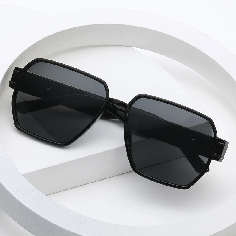 Dame moderne Oversized-solbriller med asymmetrisk ramme Luvikno