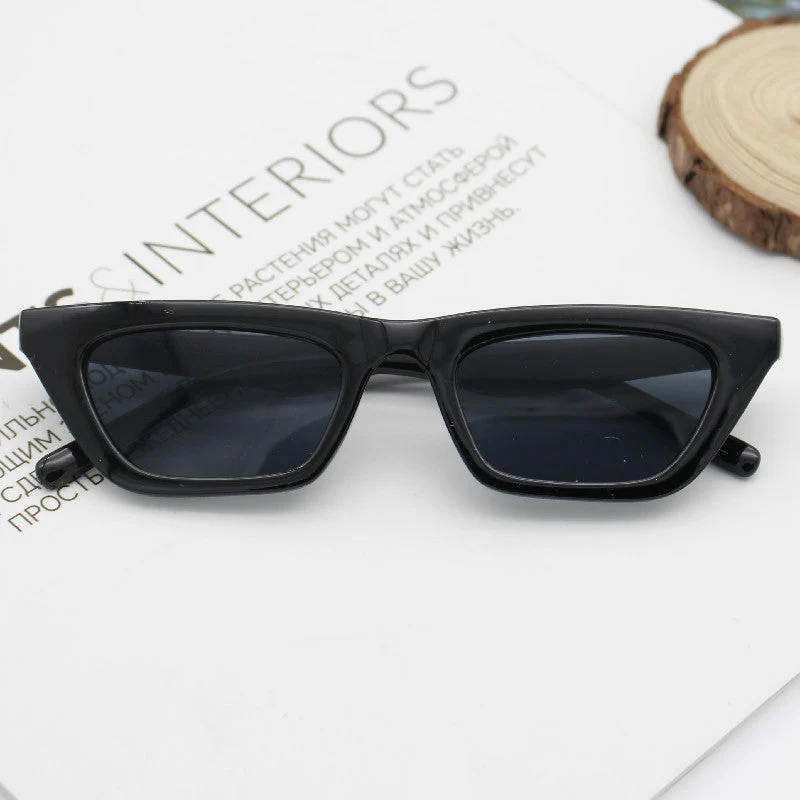 Dame geometrisk solbrille med raffinert plastikkramme Luvikno