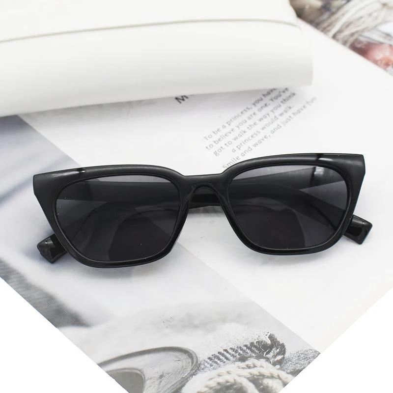 Damer geometrisk designer solbrille i moderne stil Luvikno