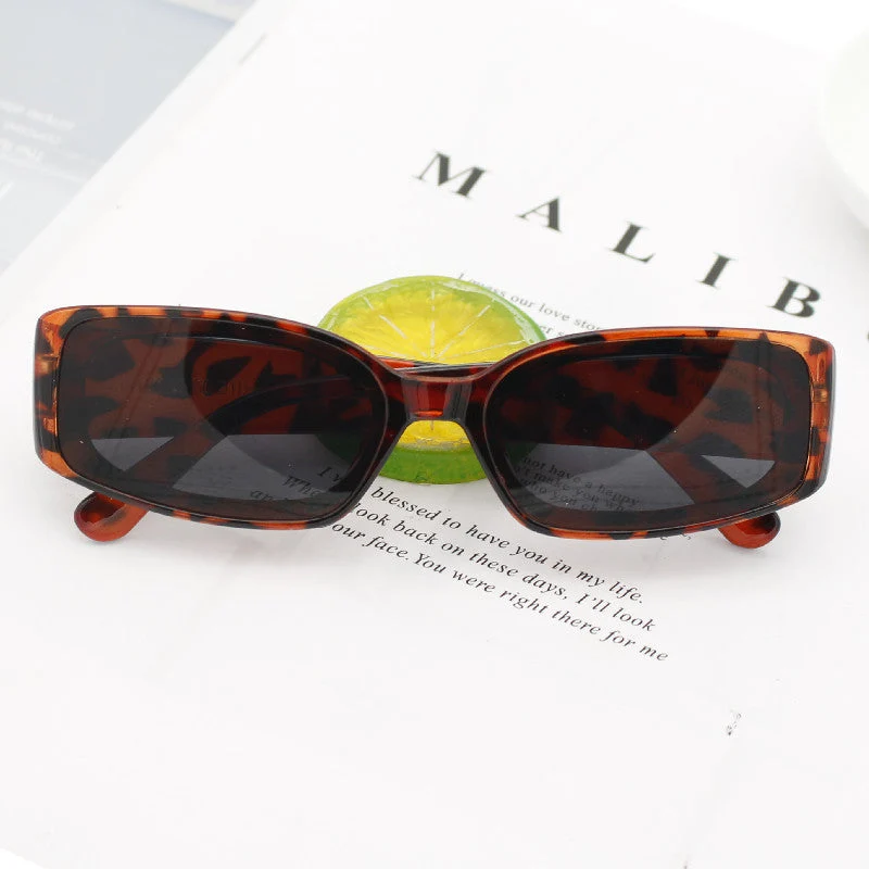 Damer eksklusiv oversized solbrille i moderne design Luvikno
