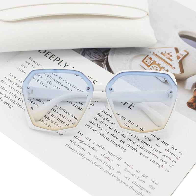 Dame Designer-solbrille i elegant hexagon-design Luvikno