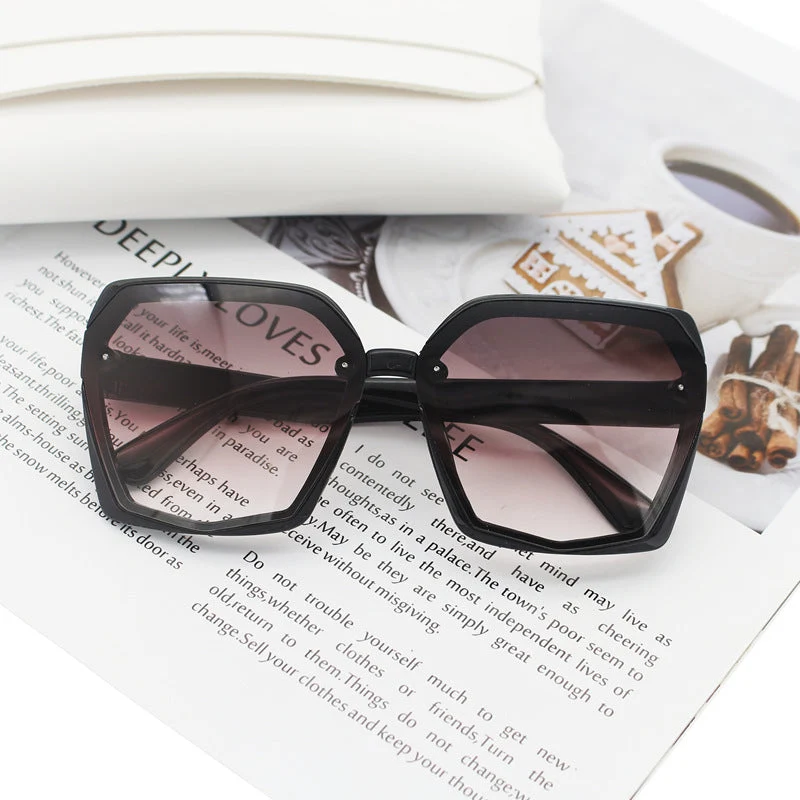 Dame Designer-solbrille i elegant hexagon-design Luvikno