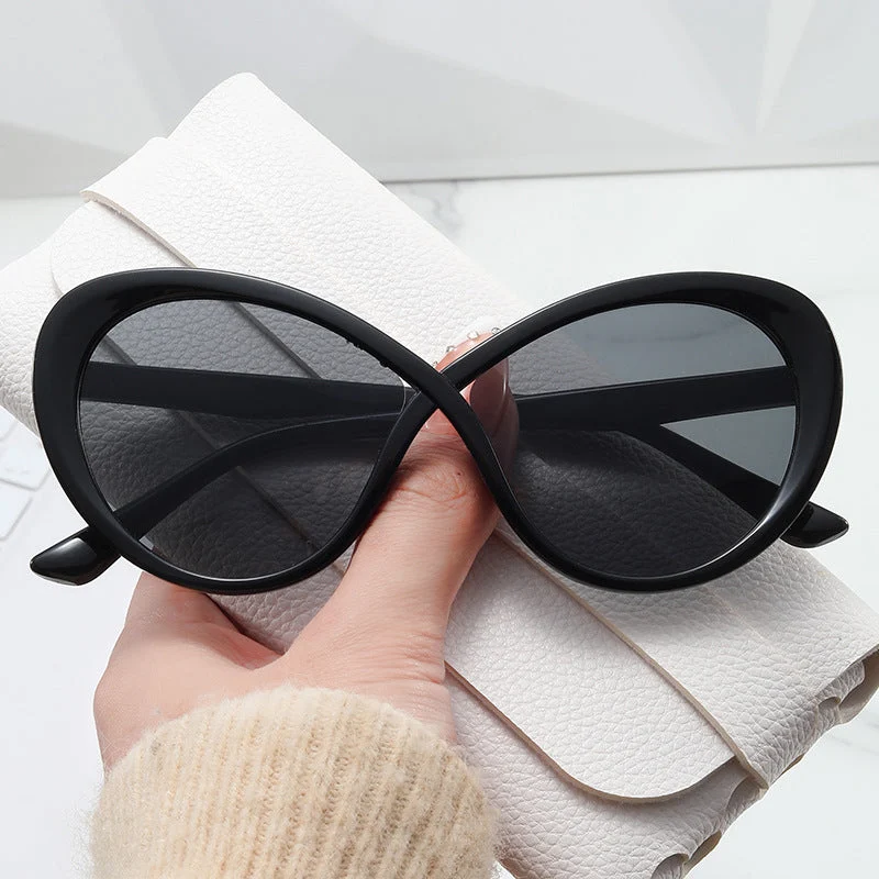 Dame Cat-Eye solbriller med speilfolierte glass Luvikno
