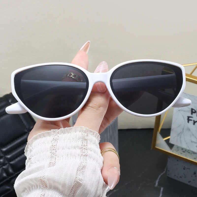 Dame Cat-Eye solbriller med moderne design Luvikno