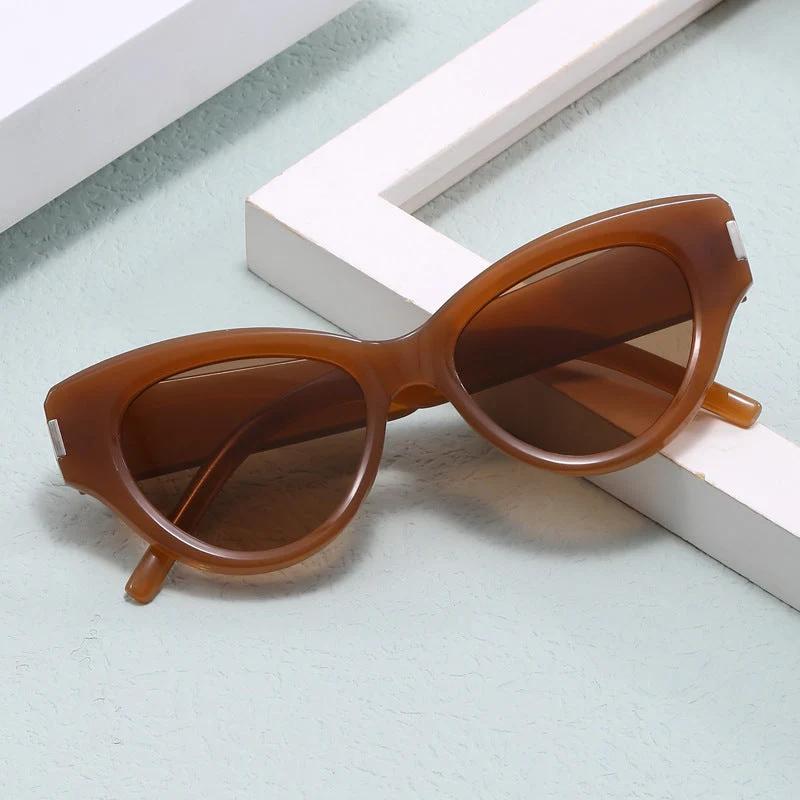 Dame Cat-Eye solbriller med moderne, iøynefallende design Luvikno