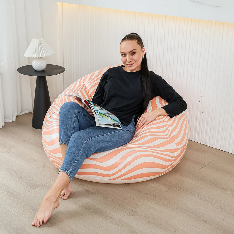 Kvinnelig ergonomisk sitteplass med fargerik design Luvikno