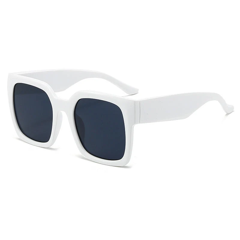Dame firkantet solbrille med stilfull gjennomsiktig ramme og myk fargegradient Luvikno